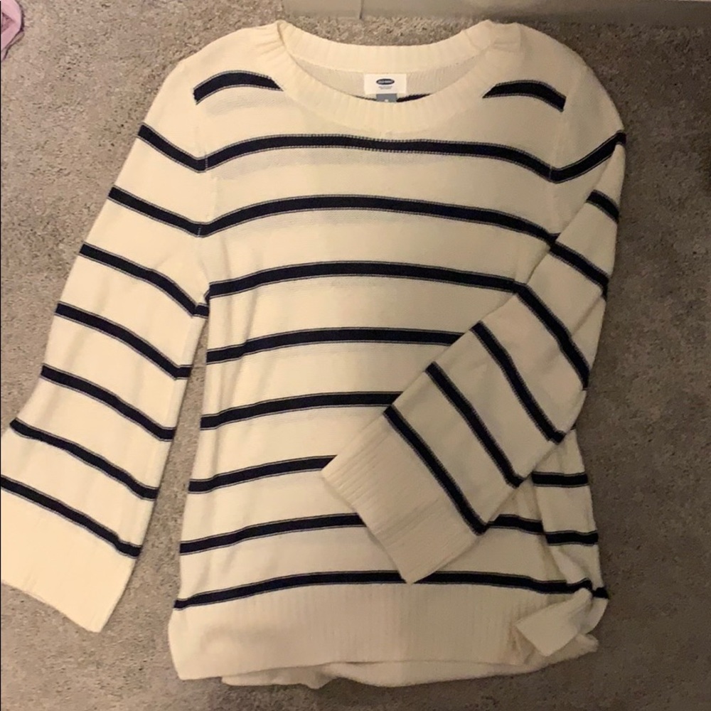 Old Navy Women’s stripped sweater